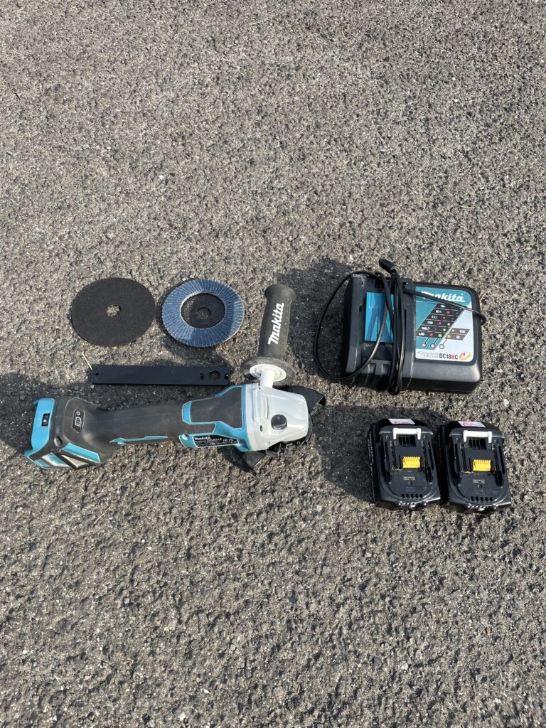 Den Makita DGA517 mieten in Karlstadt – stark, flexibel und kabellos.