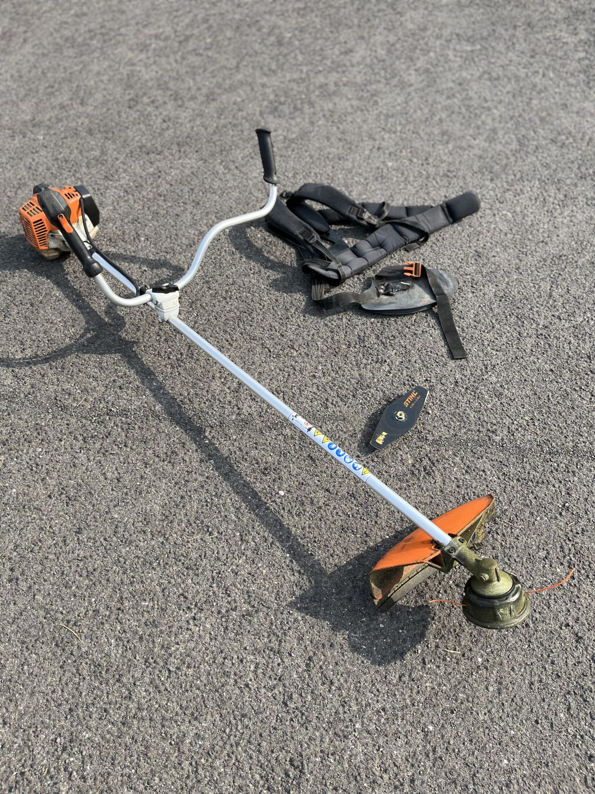 Die Stihl FS 94 C Motorsense in Karlstadt mieten – stark und zuverlässig.